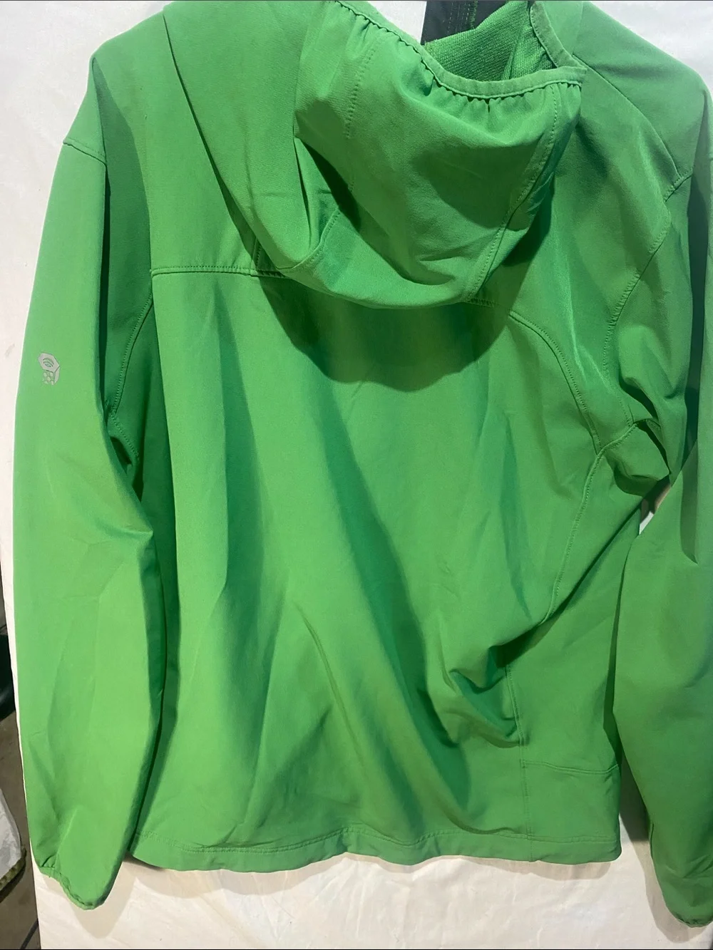 Mountain Hardwear Men's Hooded Lightweight Softshell Jacket in Bright Green